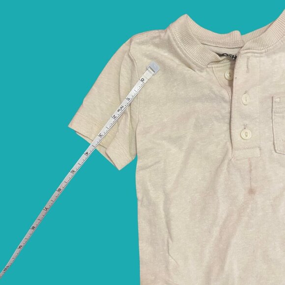 OshKosh B’gosh Toddler Boys Beige Henley Short Sleeve Tee (Size 2T) - Picture 5 of 7